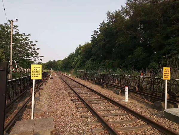 DPM-TL型平移式鐵路道口電動欄門