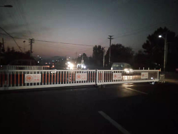 DPM-TL型平移式鐵路道口電動欄門
